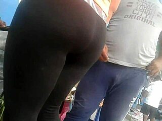 Curocity and sex in Venice's Leggings