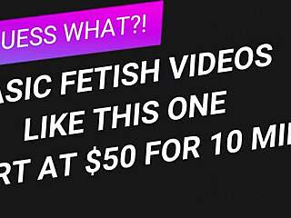 Ebony babe indulges in her belly button fetish and cums hard