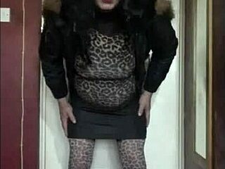 Real Amateur Bisexual Crossdresser Films Himself Swallowing Your Pee