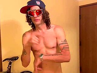 Perfect ass and perfect cock: American pornstar in gay movie