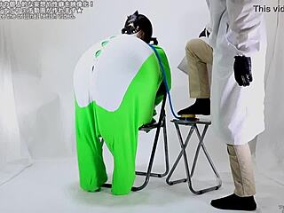 Screaming with pleasure: Balloon fetish pumping to orgasm