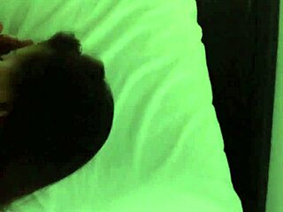 Chubby Venezuelan wife gets it on with her man