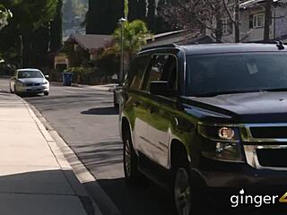 Naughty ryšavka tvrdo vyťukaná náhodným chlapom po horúcom pickupe