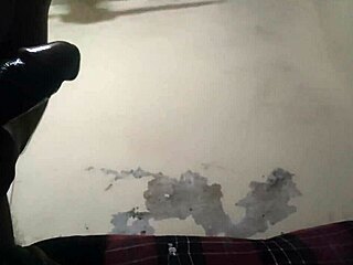 Watch this oiled amateur cum in slow motion while masturbating passionately!