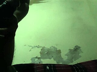 Watch this oiled amateur cum in slow motion while masturbating passionately!