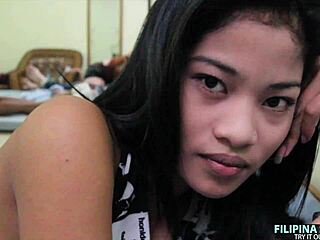 Wah, Memek Berbulu Pinay Penuh Peju!