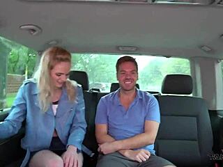 Непознат я вдигна и я чука силно на публично място