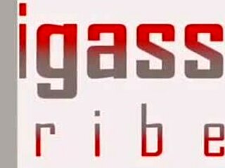 the teen slut gives a footjob