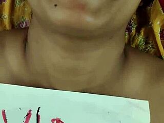 Indiske Jenter Viser Deepthroat Ferdigheter i Hardcore Action