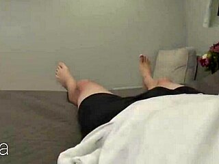 義母の誘惑オファー、義息子への不適切な贈り物として無料POV中出し