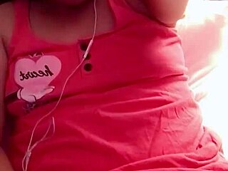 playing with my new vibrator on my pussy uwu