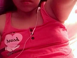 playing with my new vibrator on my pussy uwu