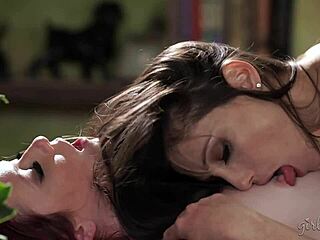 Elle Alexandra, γλείψε την πούτσα μου μέχρι να τελειώσω, Celeste Star