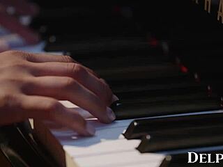 La belleza latina Vanessa Sky recibe una follada intensa