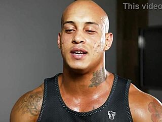 milf giving it to the personal trainer