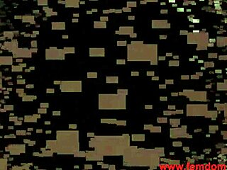 女主调教命令：现在舔我小穴