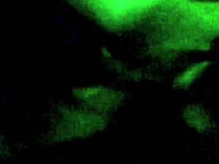 Zralá manželka dává amatérský orál v intimce