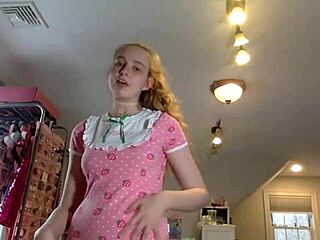 A girl's changing outfits and chatting with her daddy