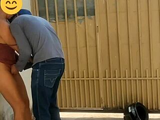 Hidden filming of intense blowjob with gas seller