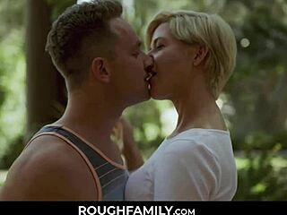 แม่เลี้ยงดุ Stepmom Kit Mercer ควบคุมเด็กหนุ่มซุกซนในสวน