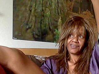 Funny Moments with Flexible MILF