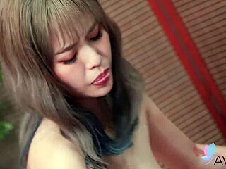 中国娘バッドバッドが画家をディープな喘ぎ声で騎乗位攻め