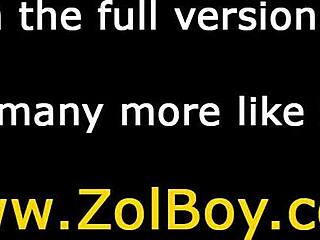 בפטיש שתן, טין 18+ מזיינת ברגליים זקן עד מקלחת זהב ופנים