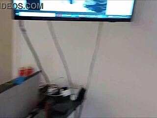 Latina Teen Kellenzinha Starts Homemade Porn!