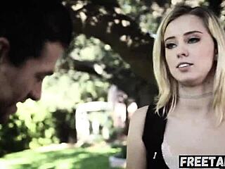 Haley Reed Blonde Kecil Terima Creampie Vagina Ganda dalam Roleplay Threesome Berbulu dengan Deepthroat dan Ngentot Bokong!