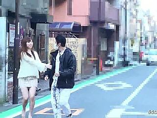 일본 대학생 여자 픽업해서 차 안에서 빨고 림잡하게 설득했어