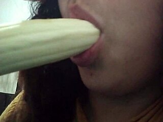 Latina Amateur Wants Cum In Her Mouth During Handjob 😋
