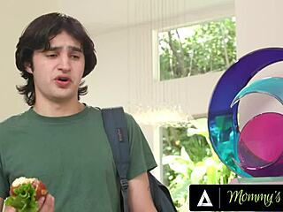 Kan du knulla mig i röven som min styvson gör?