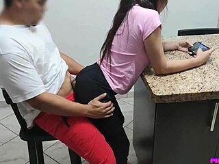 Jovencita Latina Traviesa Inclinada para Acción Hardcore