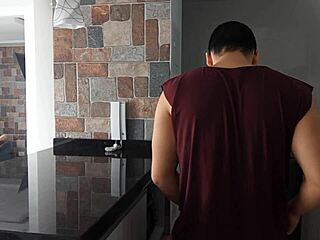 rahasia ngewe istri temen di dapur mereka