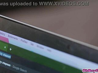 Wow, Baru Tahu Ibu Tiri Dee Williams Suka Anal dan Gaping, Kita Sepemikiran