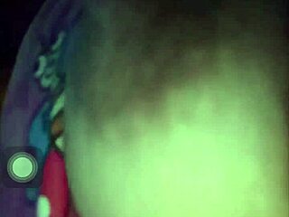 Amateur webcam girl masturbates in homemade video