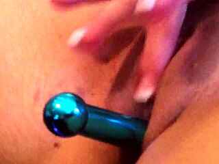 I'm eating her pussy right now