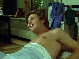 Sally Field, pernah coba scene panas kayak gini di Stay Hungry?