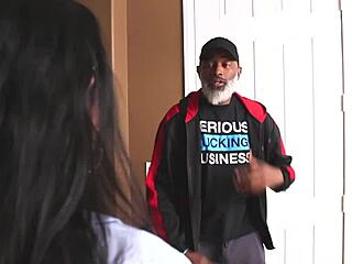 Dirty asiat Maxine X kneppet hårdt af Shaun Dams store pik