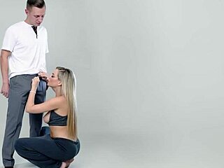 Блейк Блоссом и Блейк Алекс Мак делятся интенсивным минетом и анальным в реальном POV