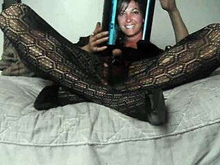 Woman Masturbates in Pantyhose Clothing