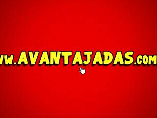 Travesti domina scopando il culo della moglie davanti al marito