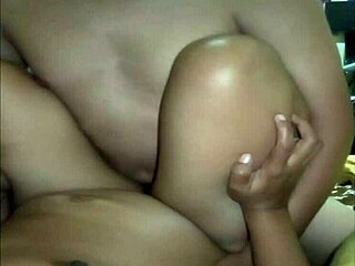 Memekku dihajar kontol gede tetangga, aku suka banget!