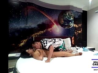 Couple celebrates weekend in hotel with big ass latina