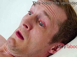 うわ、隠れてる継母と姉をカメラでバレて、こんな大惨事予想外