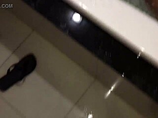 ebony babe naked in bathtub recorded