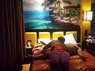 peruanita rocking a sexy red corset