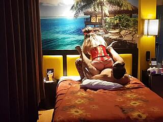 peruanita rocking a sexy red corset