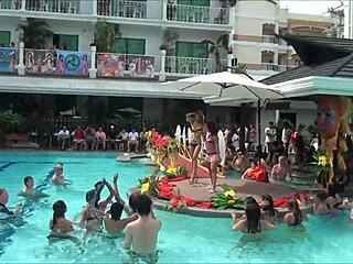 Orchids Hotel Angeles City에서 뜨거운 밤!