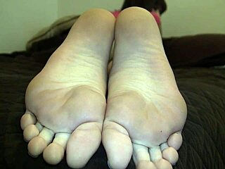 Erin Duval's Sexy Soles Detailed Close-Up View